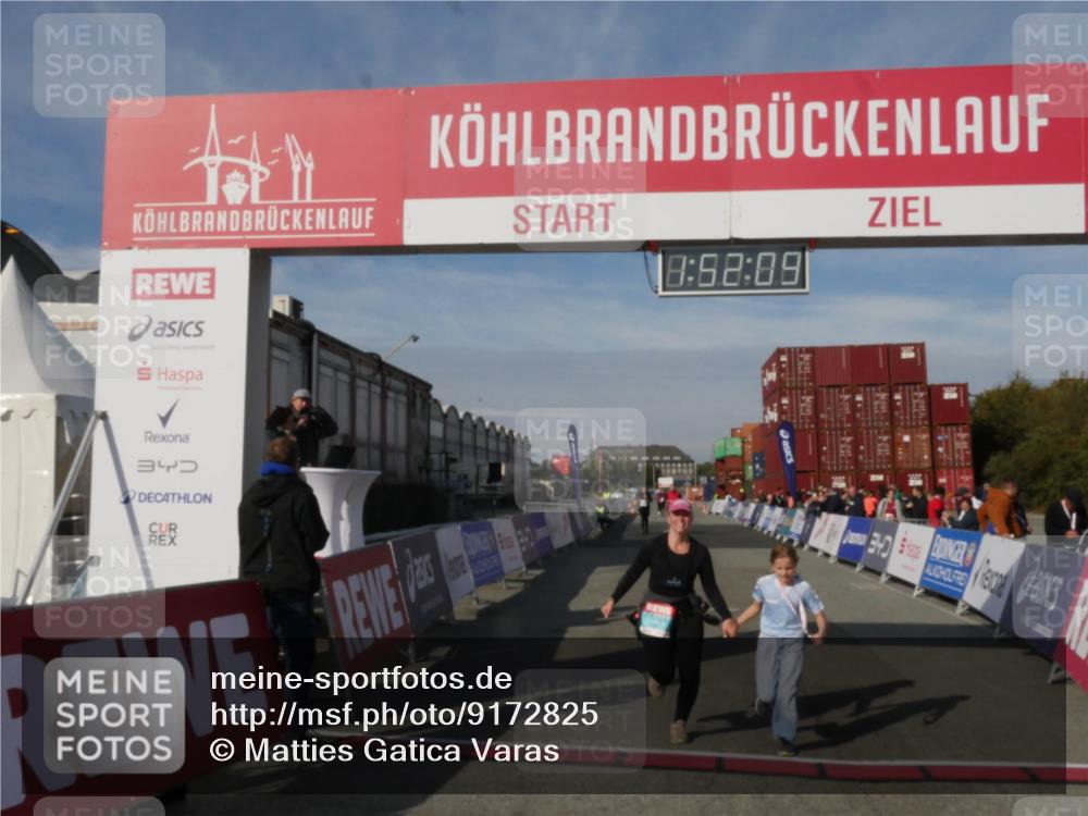 03.10.2025 - Köhlbrandbrückenlauf Matties Gatica Varas http://msf.ph/oto/9172825 03.10.2025 10:52:10 Ziel 2367 meine-sportfotos.de