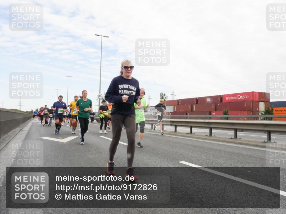 03.10.2025 - Köhlbrandbrückenlauf Matties Gatica Varas http://msf.ph/oto/9172826 03.10.2025 15:22:30 Position 3  meine-sportfotos.de