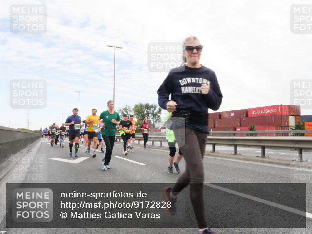 03.10.2025 - Köhlbrandbrückenlauf Matties Gatica Varas http://msf.ph/oto/9172828 03.10.2025 15:22:31 Position 3  meine-sportfotos.de