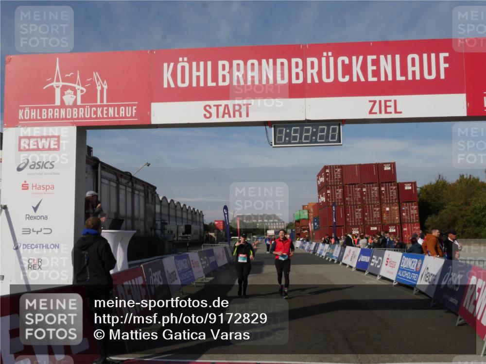 03.10.2025 - Köhlbrandbrückenlauf Matties Gatica Varas http://msf.ph/oto/9172829 03.10.2025 10:52:21 Ziel 2607, 2643 meine-sportfotos.de