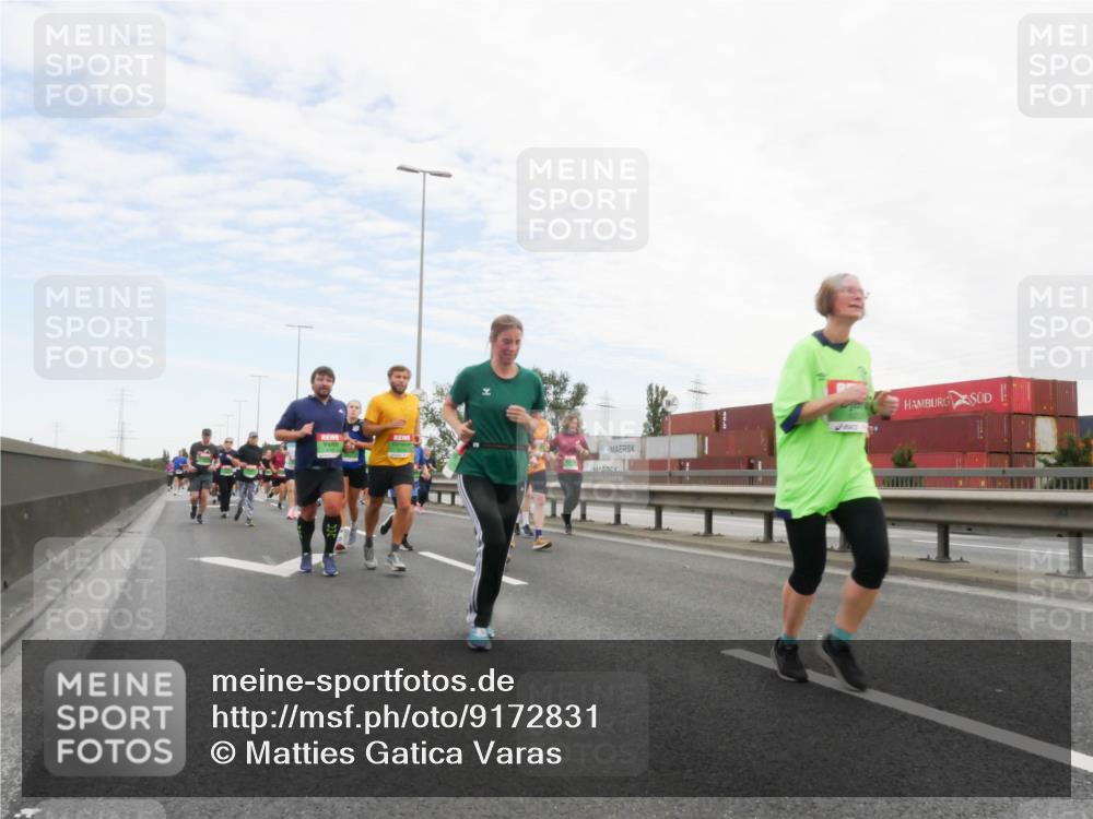 03.10.2025 - Köhlbrandbrückenlauf Matties Gatica Varas http://msf.ph/oto/9172831 03.10.2025 15:22:32 Position 3  meine-sportfotos.de