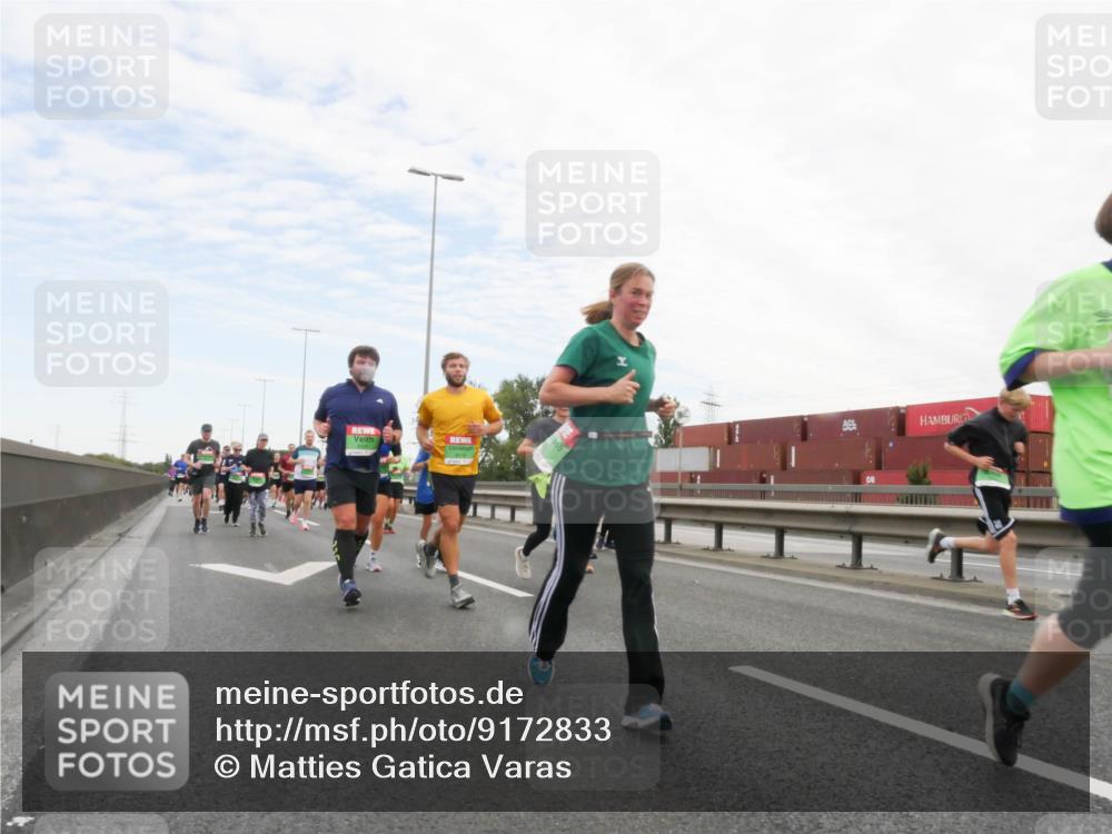 03.10.2025 - Köhlbrandbrückenlauf Matties Gatica Varas http://msf.ph/oto/9172833 03.10.2025 15:22:32 Position 3  meine-sportfotos.de