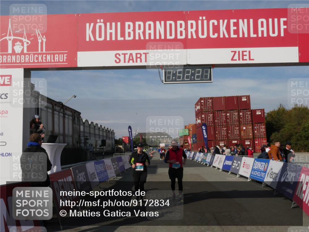 03.10.2025 - Köhlbrandbrückenlauf Matties Gatica Varas http://msf.ph/oto/9172834 03.10.2025 10:52:23 Ziel 2607, 2643 meine-sportfotos.de