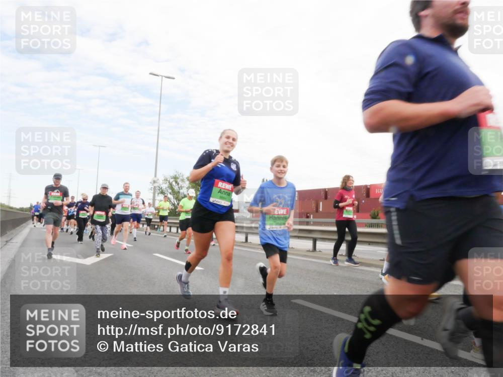 03.10.2025 - Köhlbrandbrückenlauf Matties Gatica Varas http://msf.ph/oto/9172841 03.10.2025 15:22:34 Position 3  meine-sportfotos.de