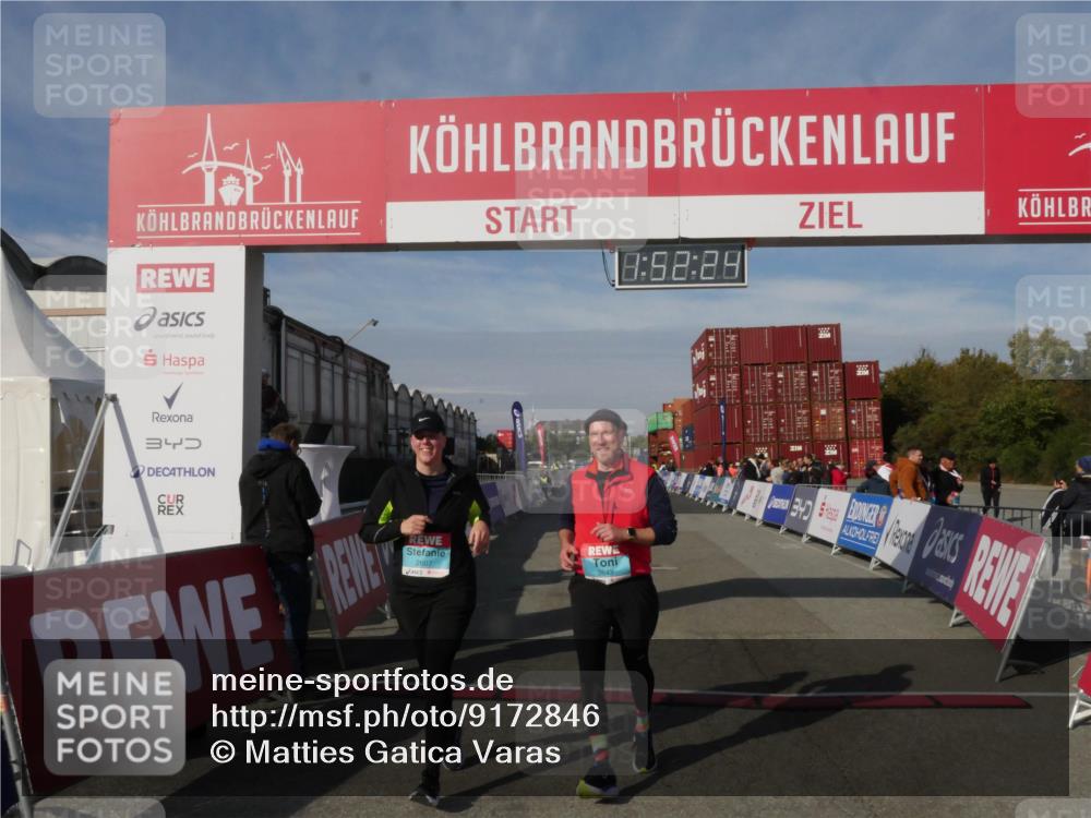 03.10.2025 - Köhlbrandbrückenlauf Matties Gatica Varas http://msf.ph/oto/9172846 03.10.2025 10:52:26 Ziel  meine-sportfotos.de