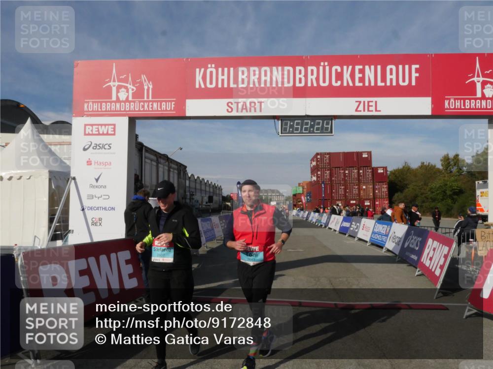 03.10.2025 - Köhlbrandbrückenlauf Matties Gatica Varas http://msf.ph/oto/9172848 03.10.2025 10:52:26 Ziel  meine-sportfotos.de