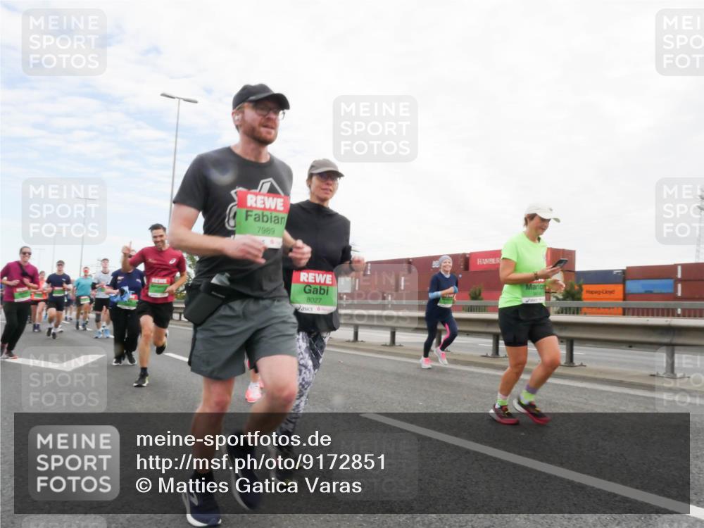 03.10.2025 - Köhlbrandbrückenlauf Matties Gatica Varas http://msf.ph/oto/9172851 03.10.2025 15:22:36 Position 3 7989, 8027 meine-sportfotos.de