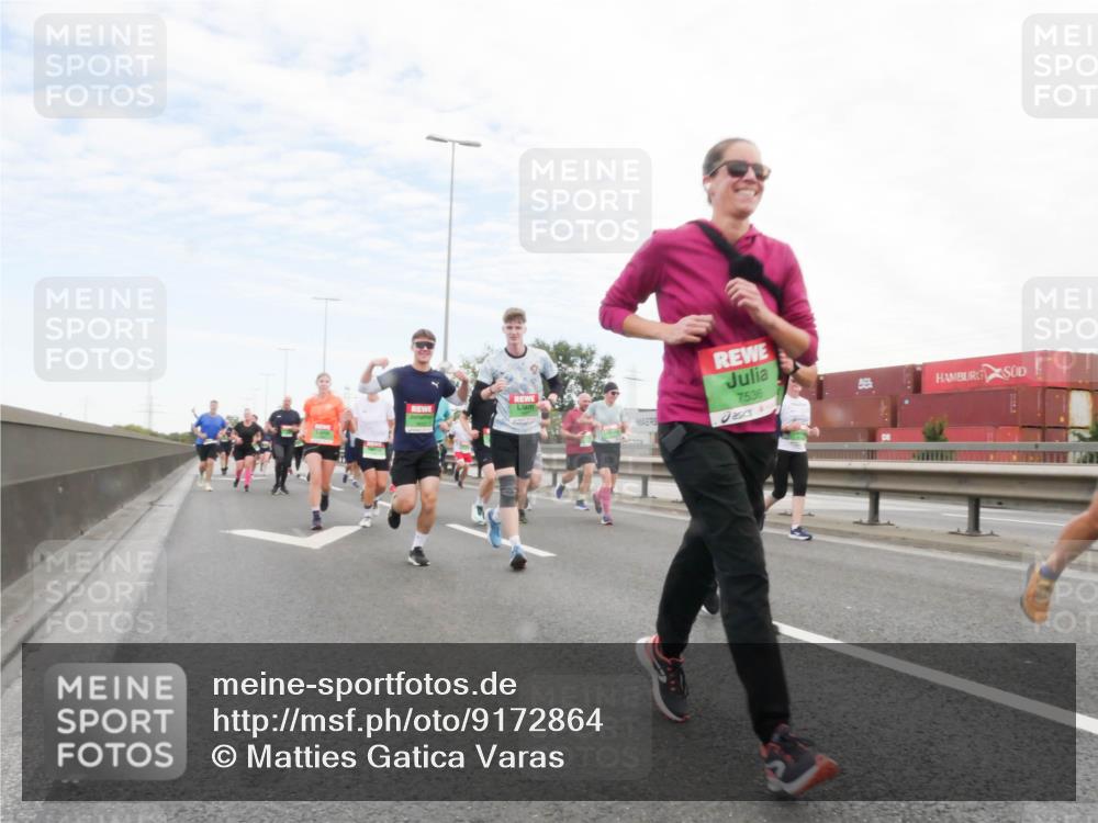 03.10.2025 - Köhlbrandbrückenlauf Matties Gatica Varas http://msf.ph/oto/9172864 03.10.2025 15:22:39 Position 3 7536 meine-sportfotos.de