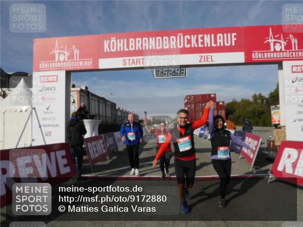 03.10.2025 - Köhlbrandbrückenlauf Matties Gatica Varas http://msf.ph/oto/9172880 03.10.2025 10:52:45 Ziel 2357, 2623 meine-sportfotos.de