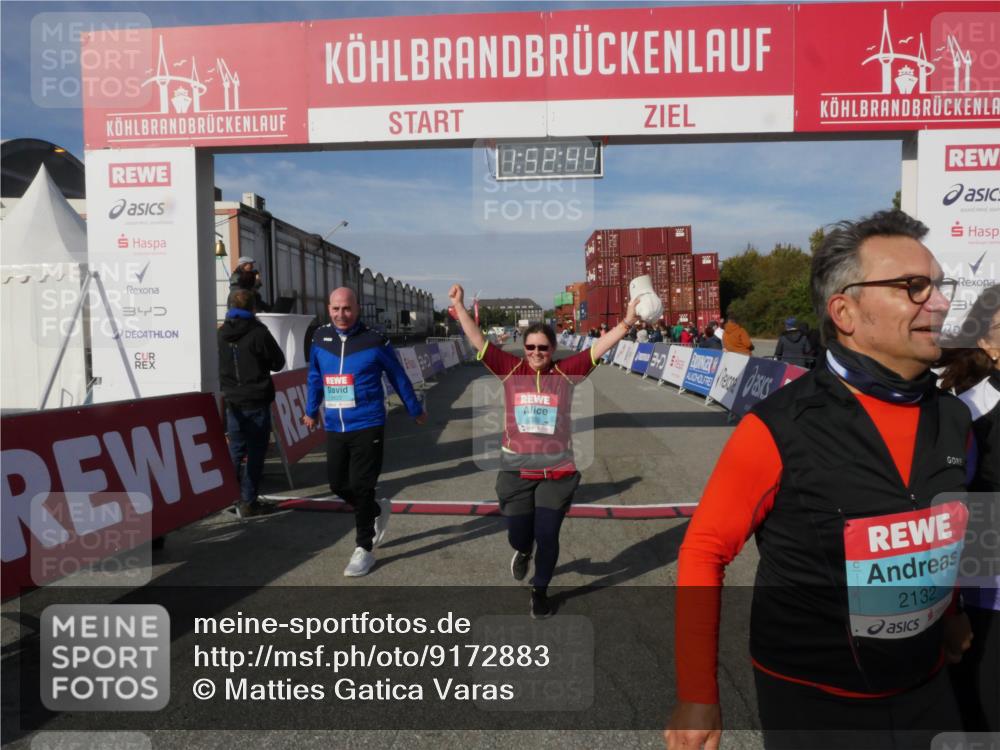 03.10.2025 - Köhlbrandbrückenlauf Matties Gatica Varas http://msf.ph/oto/9172883 03.10.2025 10:52:46 Ziel  meine-sportfotos.de