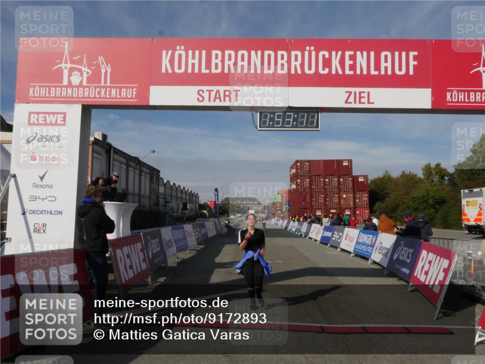 03.10.2025 - Köhlbrandbrückenlauf Matties Gatica Varas http://msf.ph/oto/9172893 03.10.2025 10:53:13 Ziel  meine-sportfotos.de
