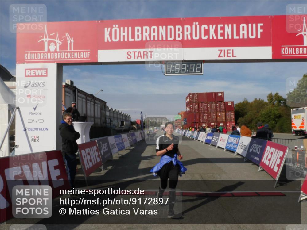 03.10.2025 - Köhlbrandbrückenlauf Matties Gatica Varas http://msf.ph/oto/9172897 03.10.2025 10:53:14 Ziel  meine-sportfotos.de