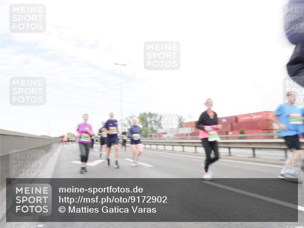 03.10.2025 - Köhlbrandbrückenlauf Matties Gatica Varas http://msf.ph/oto/9172902 03.10.2025 15:22:48 Position 3  meine-sportfotos.de