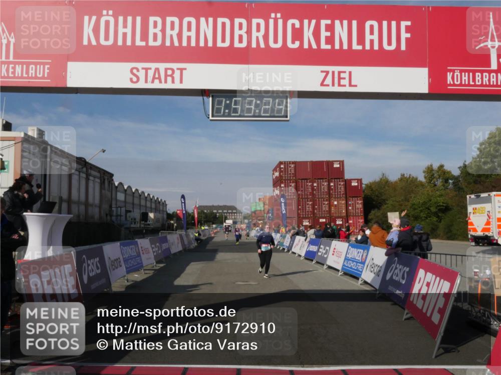 03.10.2025 - Köhlbrandbrückenlauf Matties Gatica Varas http://msf.ph/oto/9172910 03.10.2025 10:53:26 Ziel 2546 meine-sportfotos.de