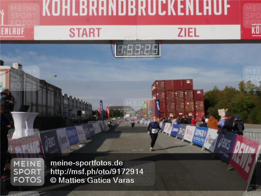 03.10.2025 - Köhlbrandbrückenlauf Matties Gatica Varas http://msf.ph/oto/9172914 03.10.2025 10:53:27 Ziel 2546 meine-sportfotos.de