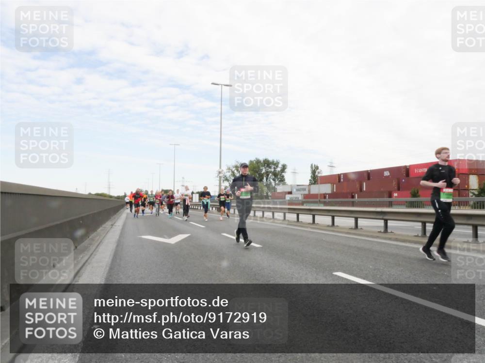 03.10.2025 - Köhlbrandbrückenlauf Matties Gatica Varas http://msf.ph/oto/9172919 03.10.2025 15:22:53 Position 3  meine-sportfotos.de