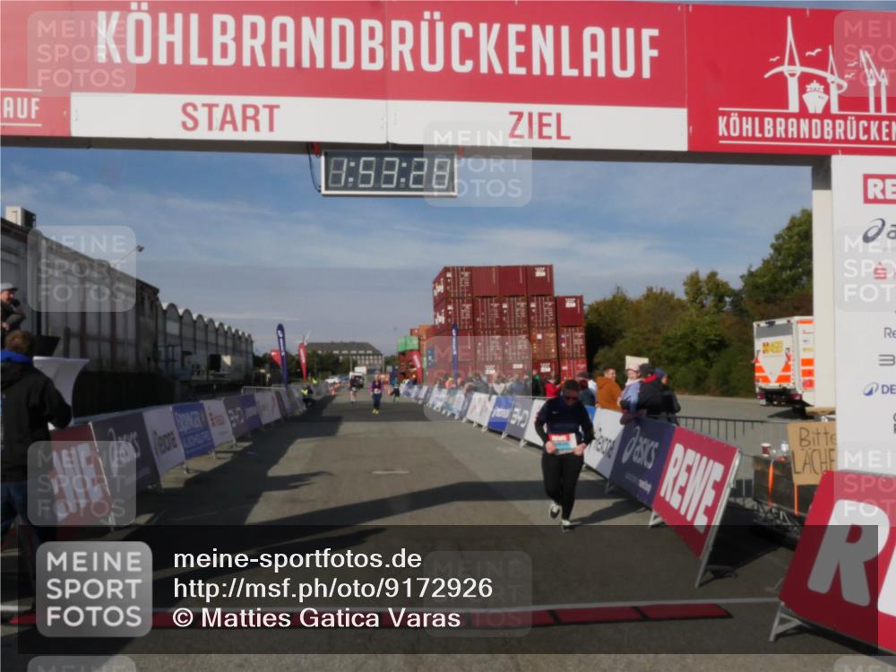 03.10.2025 - Köhlbrandbrückenlauf Matties Gatica Varas http://msf.ph/oto/9172926 03.10.2025 10:53:29 Ziel 2546 meine-sportfotos.de