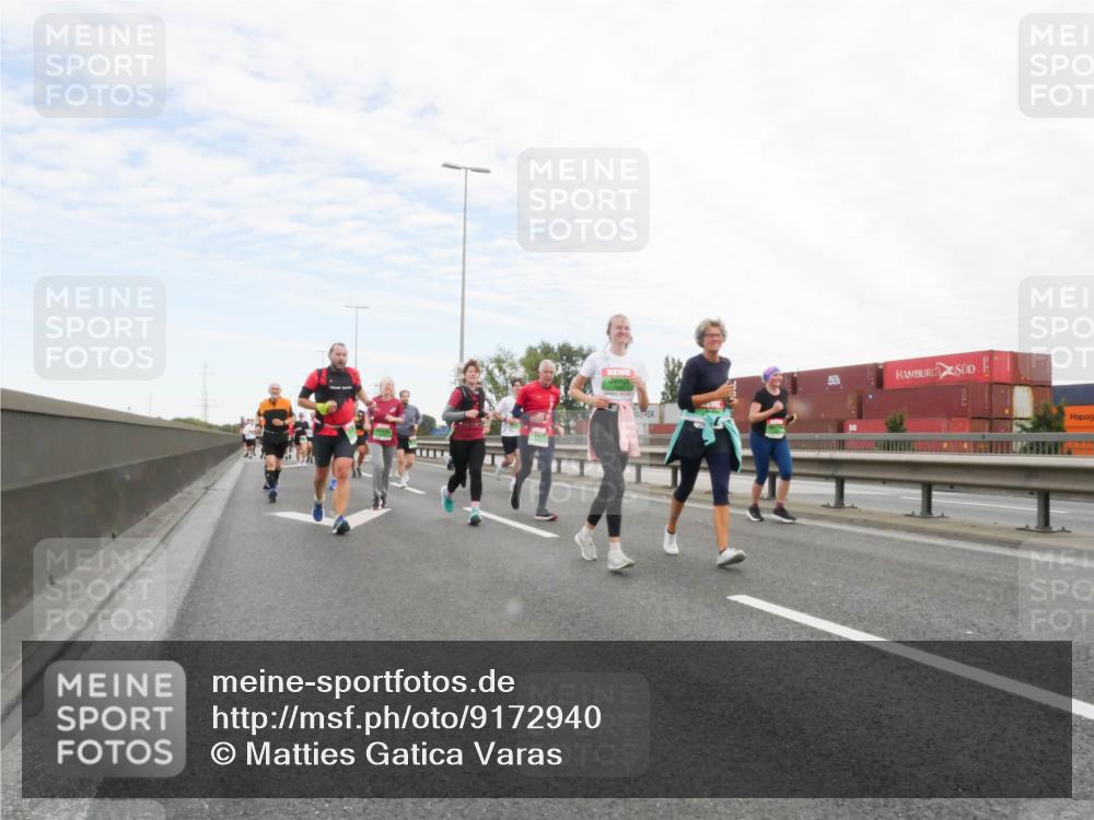 03.10.2025 - Köhlbrandbrückenlauf Matties Gatica Varas http://msf.ph/oto/9172940 03.10.2025 15:22:57 Position 3  meine-sportfotos.de