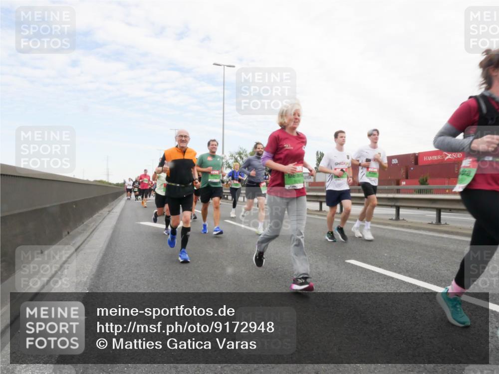 03.10.2025 - Köhlbrandbrückenlauf Matties Gatica Varas http://msf.ph/oto/9172948 03.10.2025 15:23:00 Position 3  meine-sportfotos.de