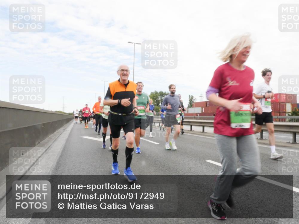 03.10.2025 - Köhlbrandbrückenlauf Matties Gatica Varas http://msf.ph/oto/9172949 03.10.2025 15:23:00 Position 3  meine-sportfotos.de