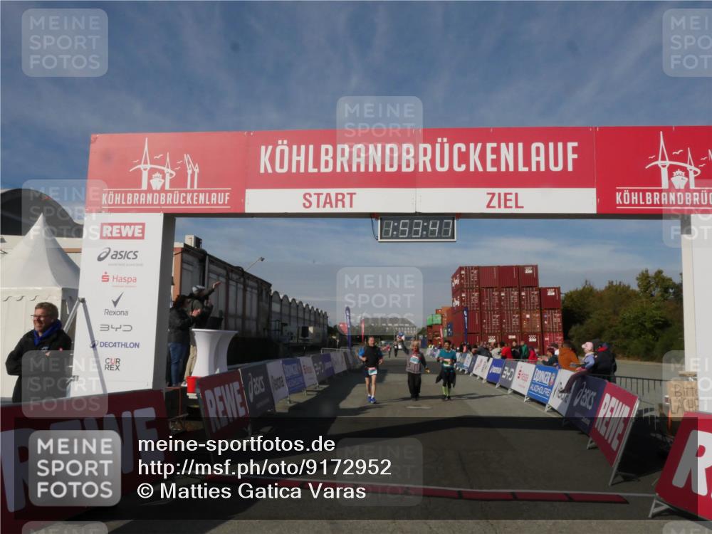 03.10.2025 - Köhlbrandbrückenlauf Matties Gatica Varas http://msf.ph/oto/9172952 03.10.2025 10:53:49 Ziel 2611, 3774 meine-sportfotos.de