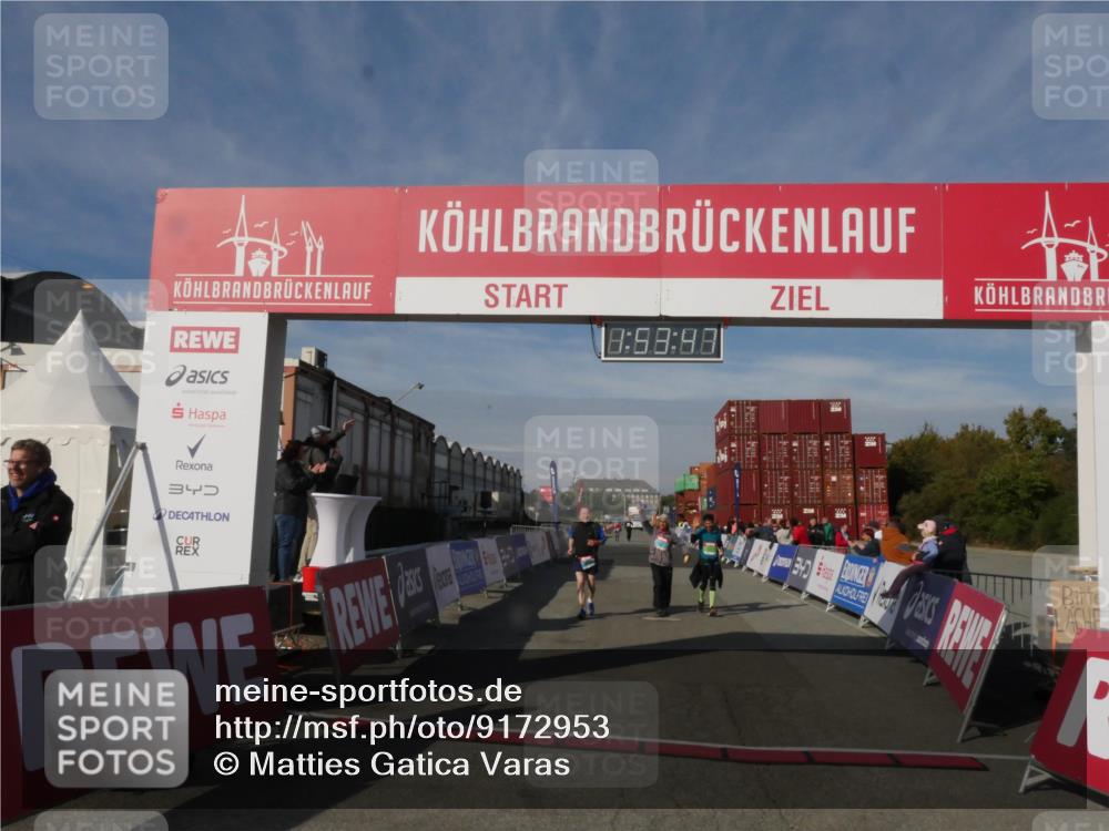 03.10.2025 - Köhlbrandbrückenlauf Matties Gatica Varas http://msf.ph/oto/9172953 03.10.2025 10:53:49 Ziel 2611, 3774 meine-sportfotos.de