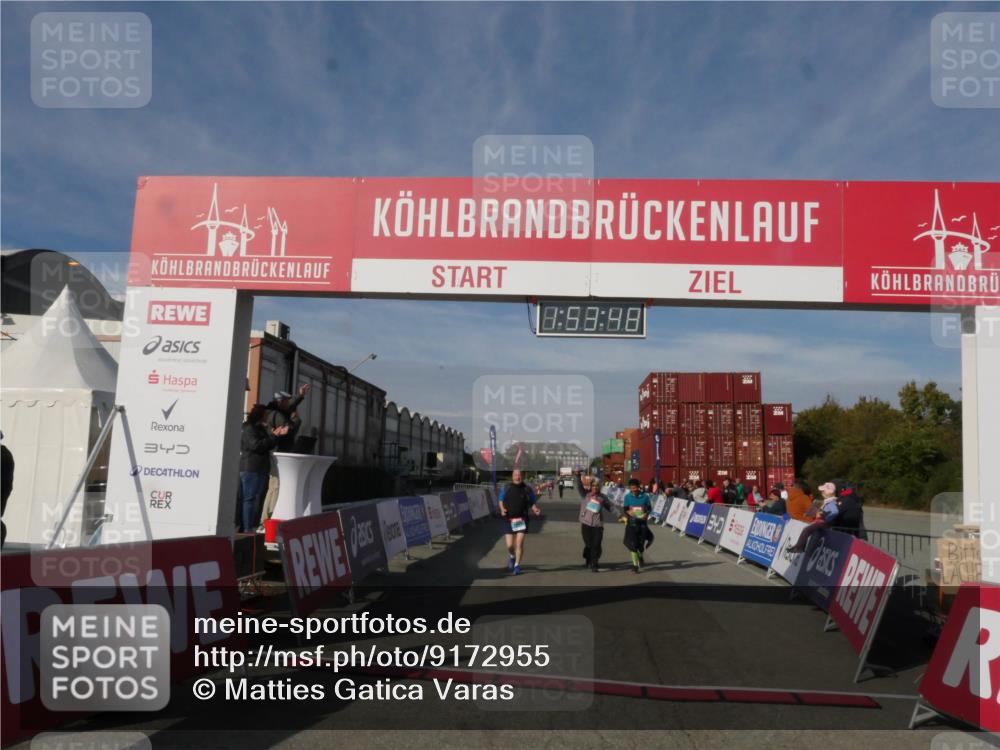 03.10.2025 - Köhlbrandbrückenlauf Matties Gatica Varas http://msf.ph/oto/9172955 03.10.2025 10:53:49 Ziel 2611, 3774 meine-sportfotos.de