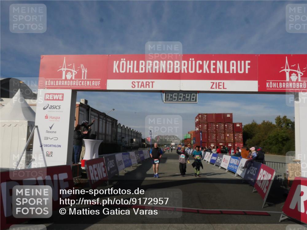 03.10.2025 - Köhlbrandbrückenlauf Matties Gatica Varas http://msf.ph/oto/9172957 03.10.2025 10:53:50 Ziel 2611, 3774 meine-sportfotos.de