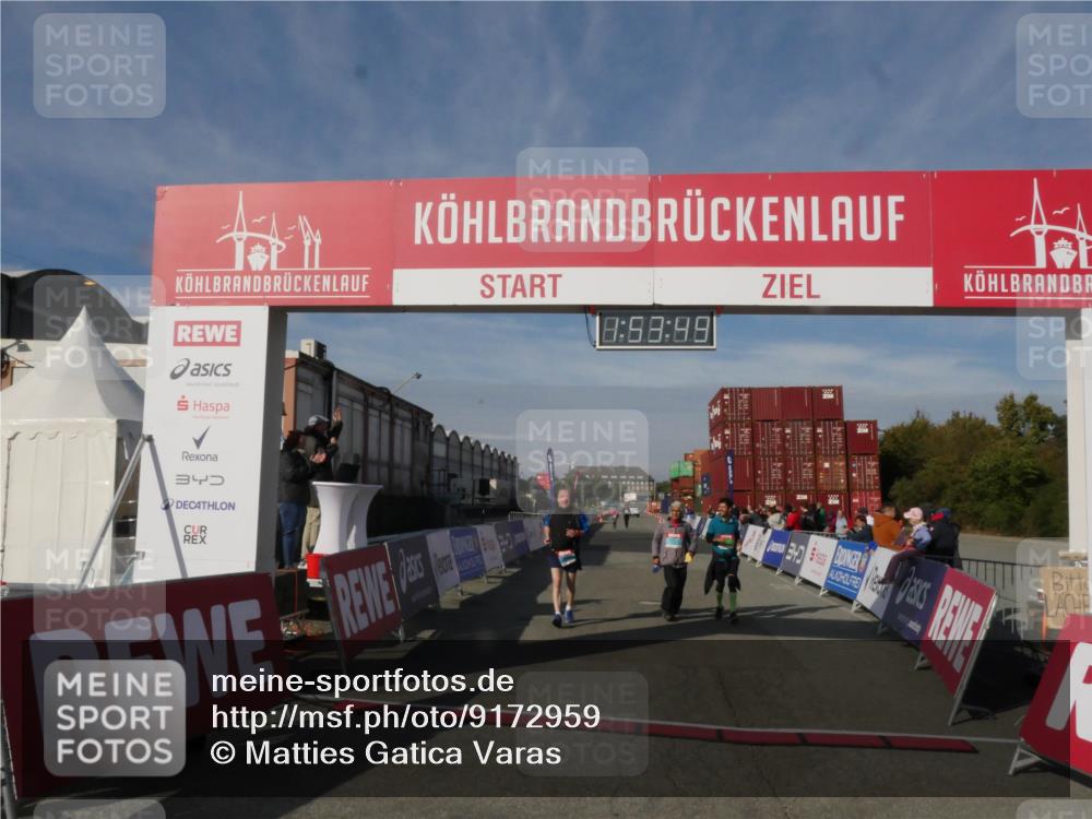 03.10.2025 - Köhlbrandbrückenlauf Matties Gatica Varas http://msf.ph/oto/9172959 03.10.2025 10:53:50 Ziel 2611, 3774 meine-sportfotos.de
