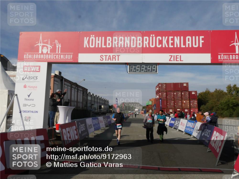 03.10.2025 - Köhlbrandbrückenlauf Matties Gatica Varas http://msf.ph/oto/9172963 03.10.2025 10:53:51 Ziel 2611, 3774 meine-sportfotos.de