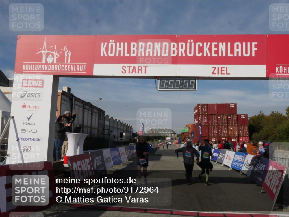 03.10.2025 - Köhlbrandbrückenlauf Matties Gatica Varas http://msf.ph/oto/9172964 03.10.2025 10:53:51 Ziel 2611, 3774 meine-sportfotos.de