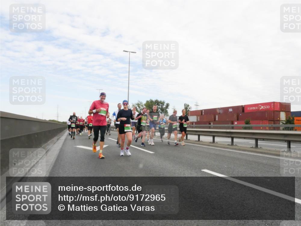 03.10.2025 - Köhlbrandbrückenlauf Matties Gatica Varas http://msf.ph/oto/9172965 03.10.2025 15:23:04 Position 3  meine-sportfotos.de