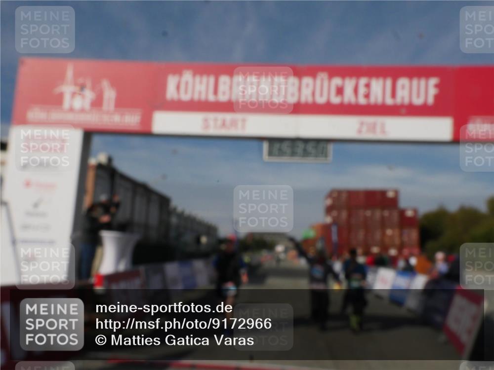 03.10.2025 - Köhlbrandbrückenlauf Matties Gatica Varas http://msf.ph/oto/9172966 03.10.2025 10:53:52 Ziel 2611, 3774 meine-sportfotos.de