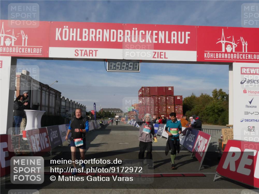03.10.2025 - Köhlbrandbrückenlauf Matties Gatica Varas http://msf.ph/oto/9172972 03.10.2025 10:53:53 Ziel 2611, 3774 meine-sportfotos.de