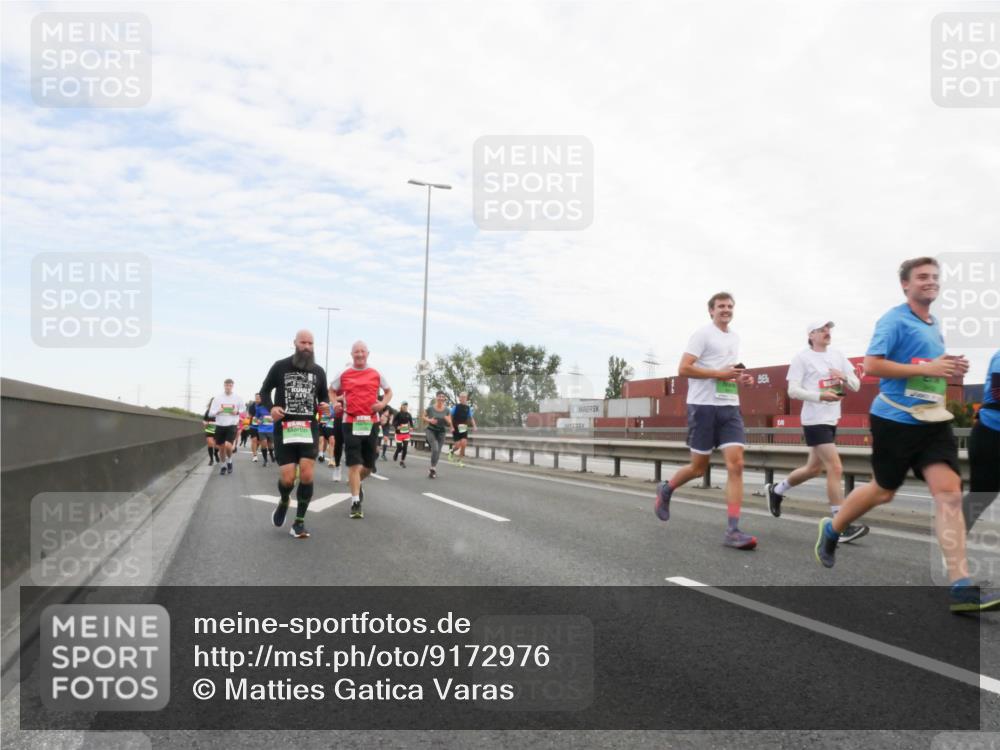 03.10.2025 - Köhlbrandbrückenlauf Matties Gatica Varas http://msf.ph/oto/9172976 03.10.2025 15:23:07 Position 3  meine-sportfotos.de