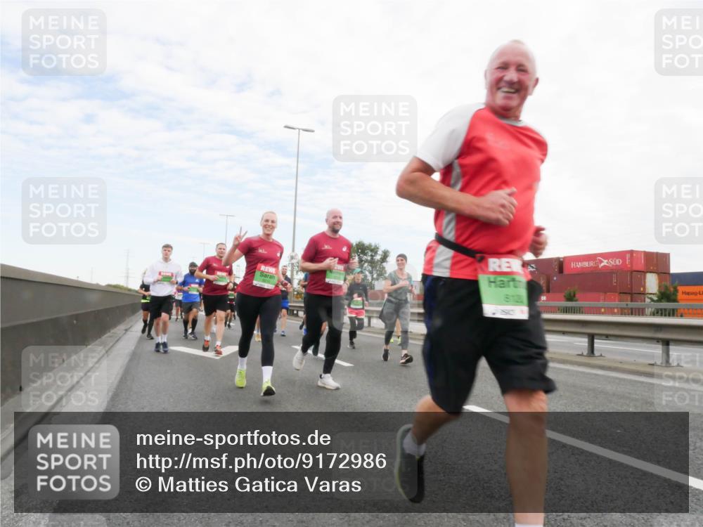 03.10.2025 - Köhlbrandbrückenlauf Matties Gatica Varas http://msf.ph/oto/9172986 03.10.2025 15:23:10 Position 3 18721 meine-sportfotos.de