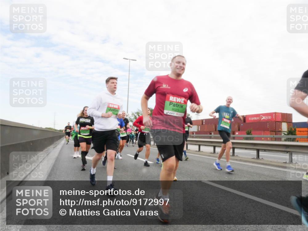 03.10.2025 - Köhlbrandbrückenlauf Matties Gatica Varas http://msf.ph/oto/9172997 03.10.2025 15:23:12 Position 3 8023, 21, 25 meine-sportfotos.de