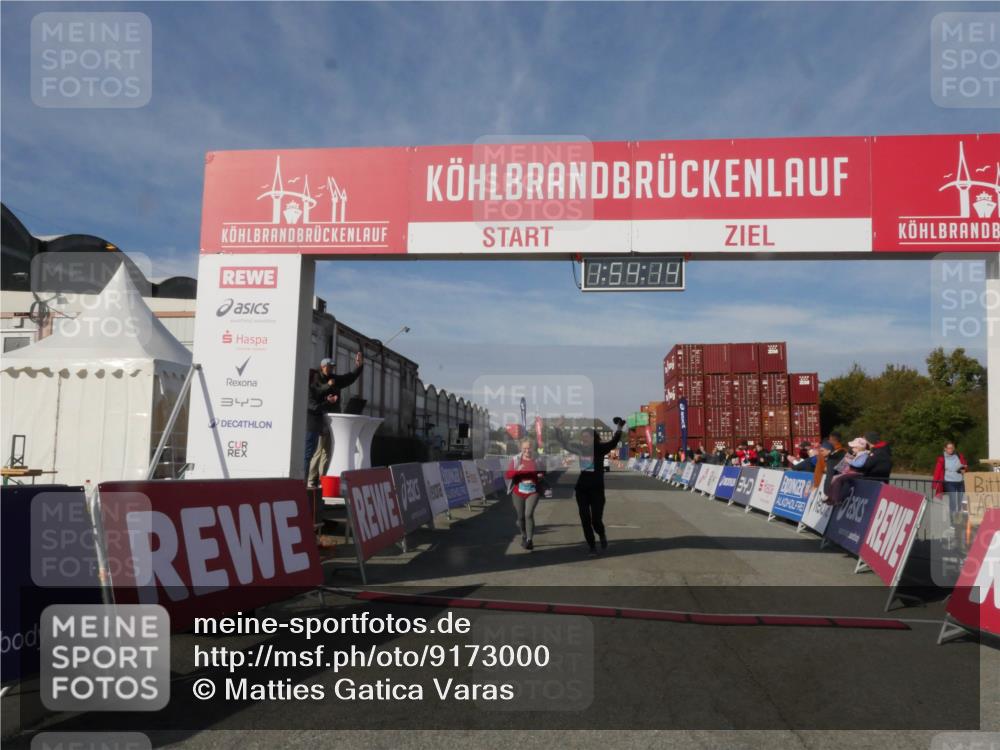 03.10.2025 - Köhlbrandbrückenlauf Matties Gatica Varas http://msf.ph/oto/9173000 03.10.2025 10:54:16 Ziel 2653, 2691 meine-sportfotos.de