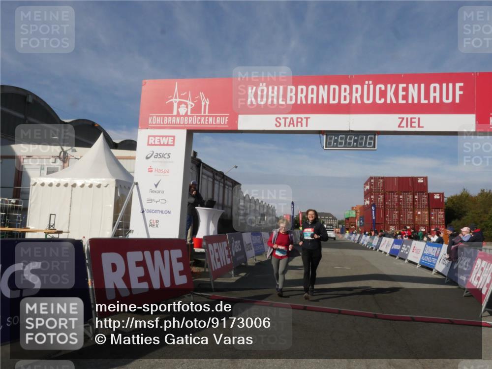 03.10.2025 - Köhlbrandbrückenlauf Matties Gatica Varas http://msf.ph/oto/9173006 03.10.2025 10:54:17 Ziel 2653, 2691 meine-sportfotos.de