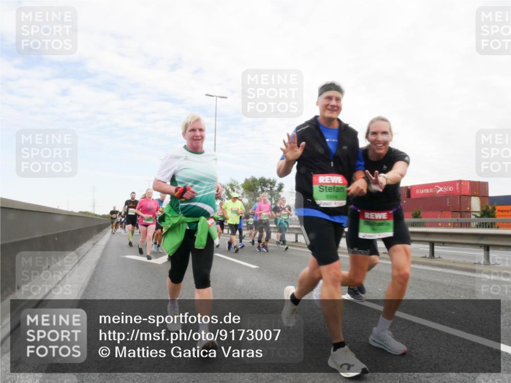 03.10.2025 - Köhlbrandbrückenlauf Matties Gatica Varas http://msf.ph/oto/9173007 03.10.2025 15:23:14 Position 3 8914 meine-sportfotos.de