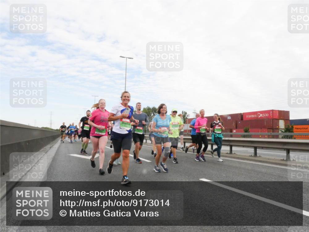 03.10.2025 - Köhlbrandbrückenlauf Matties Gatica Varas http://msf.ph/oto/9173014 03.10.2025 15:23:16 Position 3  meine-sportfotos.de