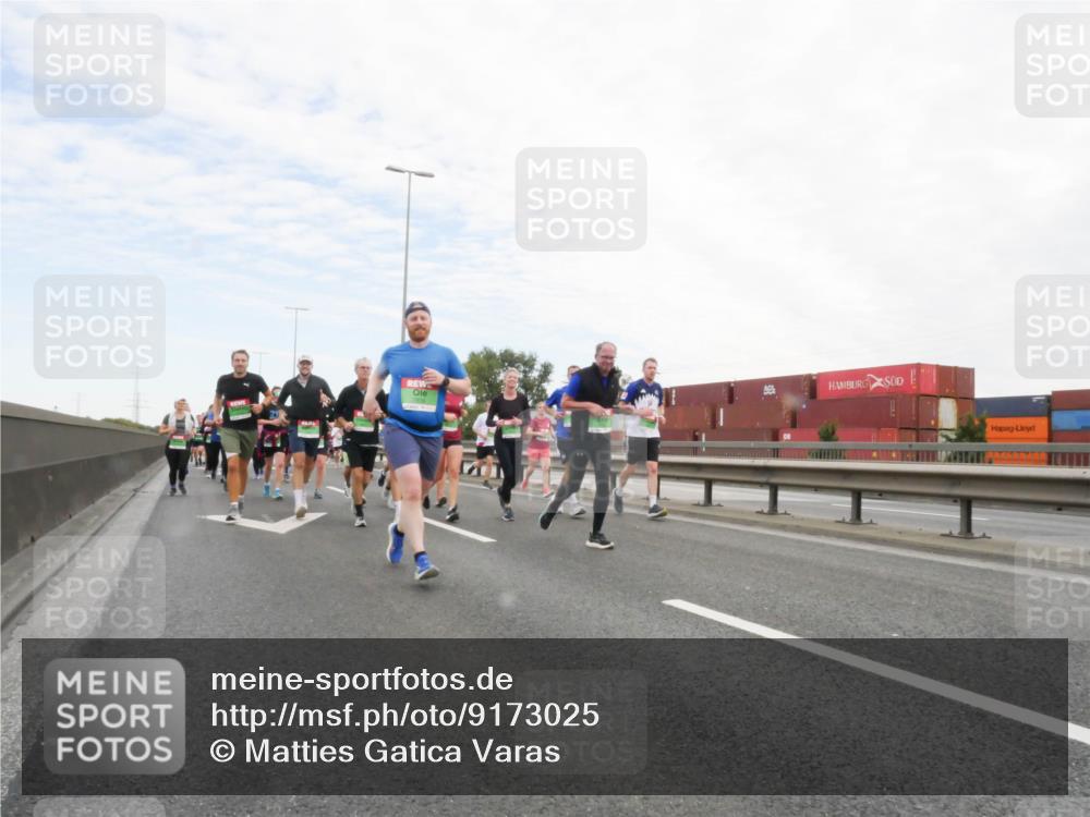 03.10.2025 - Köhlbrandbrückenlauf Matties Gatica Varas http://msf.ph/oto/9173025 03.10.2025 15:23:21 Position 3  meine-sportfotos.de