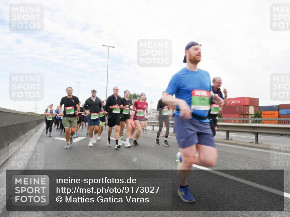 03.10.2025 - Köhlbrandbrückenlauf Matties Gatica Varas http://msf.ph/oto/9173027 03.10.2025 15:23:22 Position 3  meine-sportfotos.de