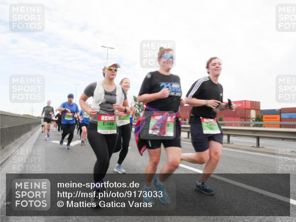 03.10.2025 - Köhlbrandbrückenlauf Matties Gatica Varas http://msf.ph/oto/9173033 03.10.2025 15:23:25 Position 3 7733, 8 meine-sportfotos.de