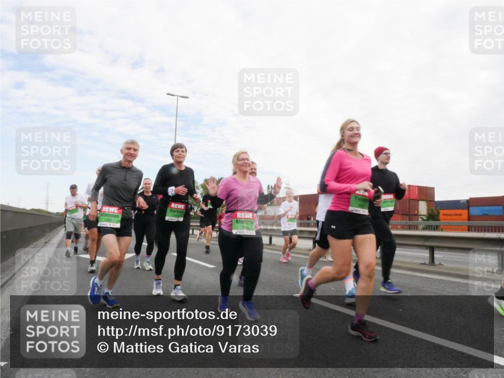 03.10.2025 - Köhlbrandbrückenlauf Matties Gatica Varas http://msf.ph/oto/9173039 03.10.2025 15:23:28 Position 3 7355, 6, 7474 meine-sportfotos.de