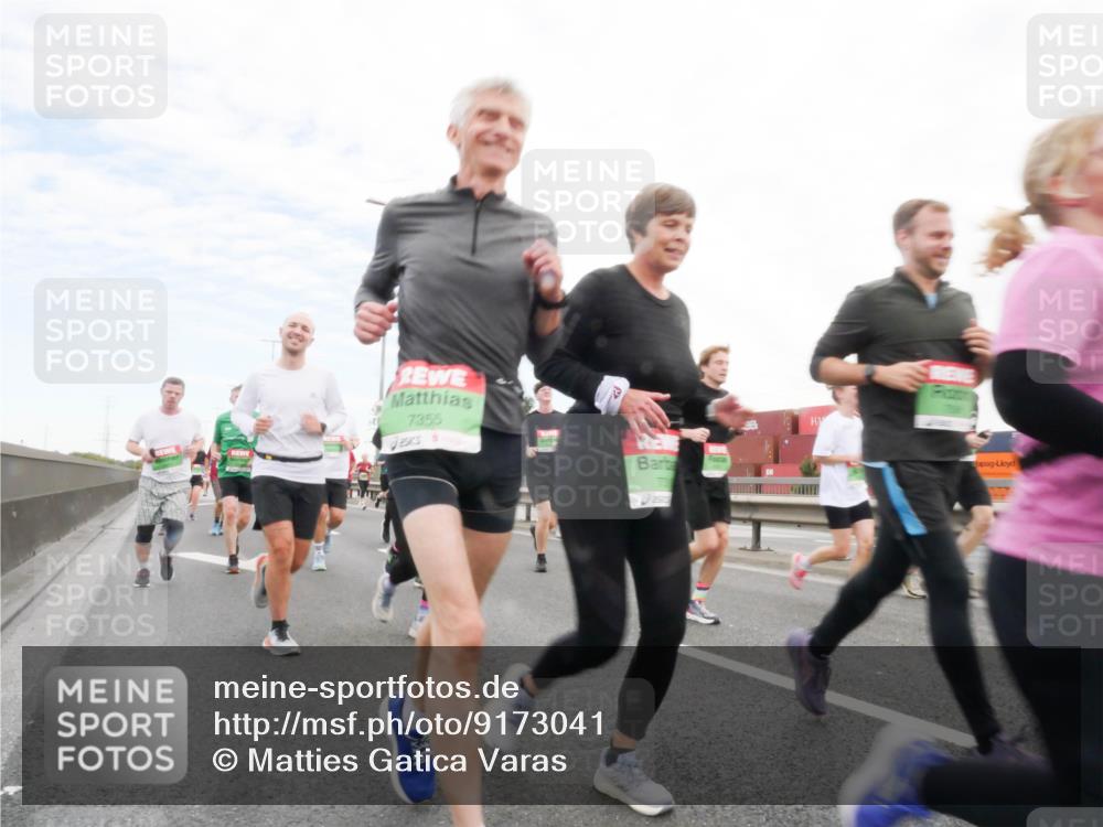 03.10.2025 - Köhlbrandbrückenlauf Matties Gatica Varas http://msf.ph/oto/9173041 03.10.2025 15:23:29 Position 3 7355 meine-sportfotos.de
