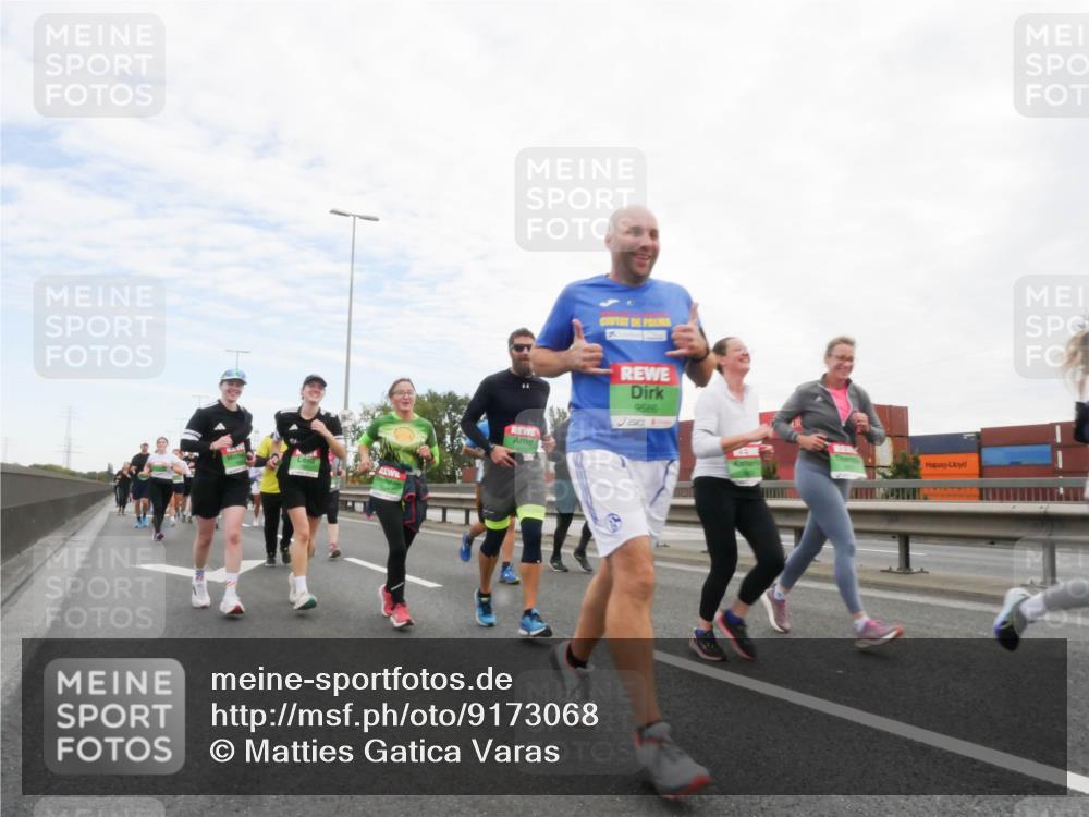 03.10.2025 - Köhlbrandbrückenlauf Matties Gatica Varas http://msf.ph/oto/9173068 03.10.2025 15:23:42 Position 3 9588 meine-sportfotos.de