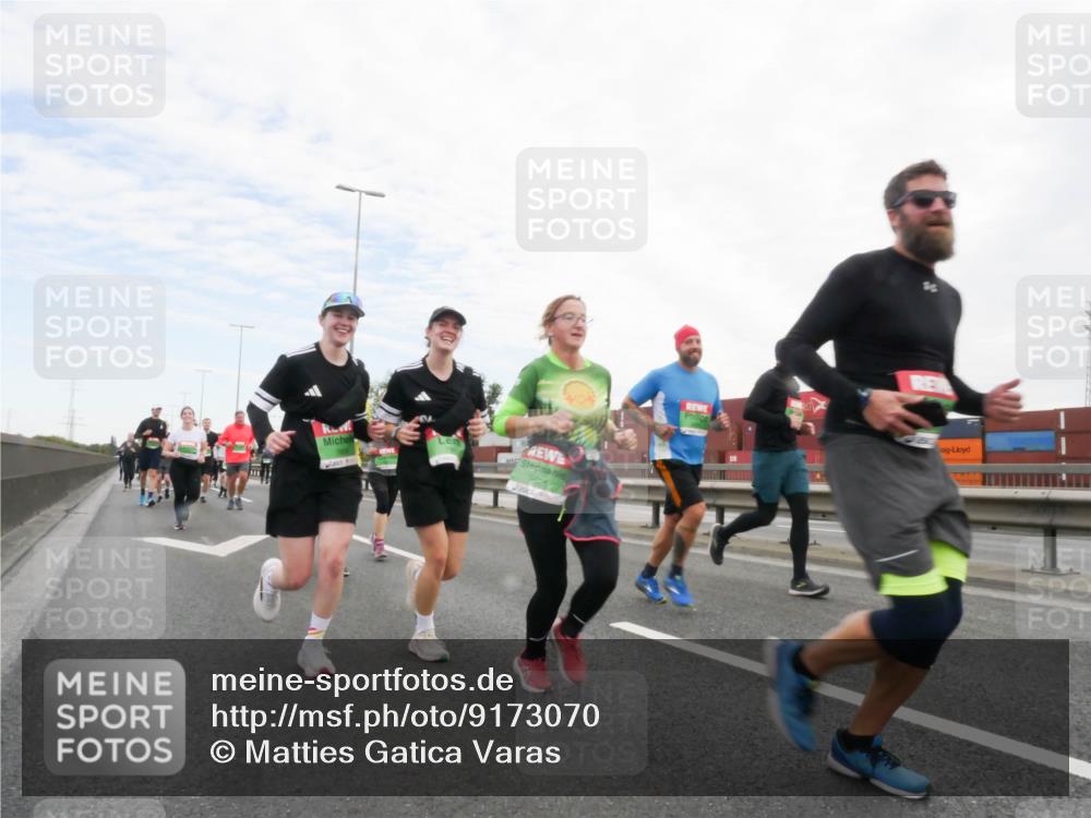 03.10.2025 - Köhlbrandbrückenlauf Matties Gatica Varas http://msf.ph/oto/9173070 03.10.2025 15:23:43 Position 3  meine-sportfotos.de