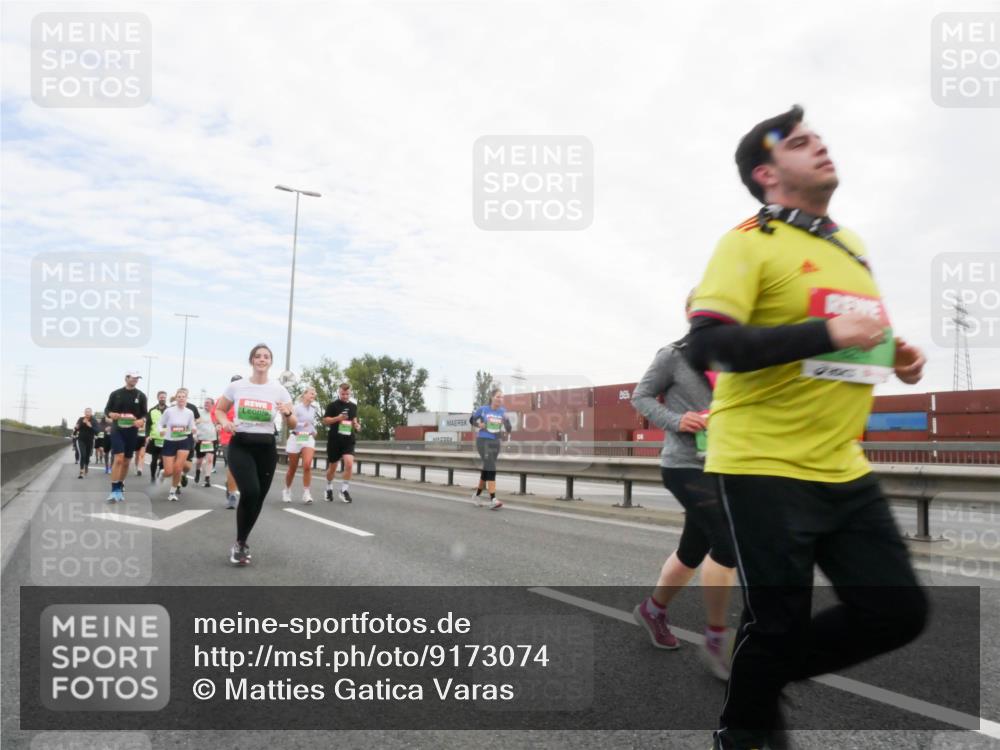 03.10.2025 - Köhlbrandbrückenlauf Matties Gatica Varas http://msf.ph/oto/9173074 03.10.2025 15:23:45 Position 3  meine-sportfotos.de