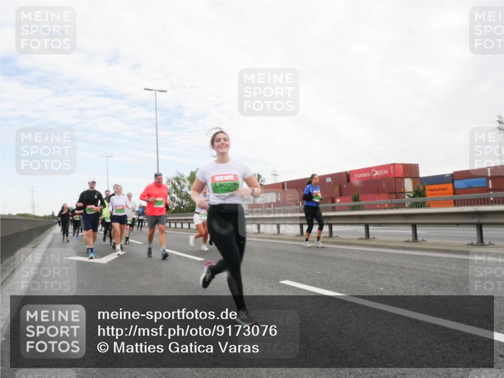 03.10.2025 - Köhlbrandbrückenlauf Matties Gatica Varas http://msf.ph/oto/9173076 03.10.2025 15:23:46 Position 3  meine-sportfotos.de